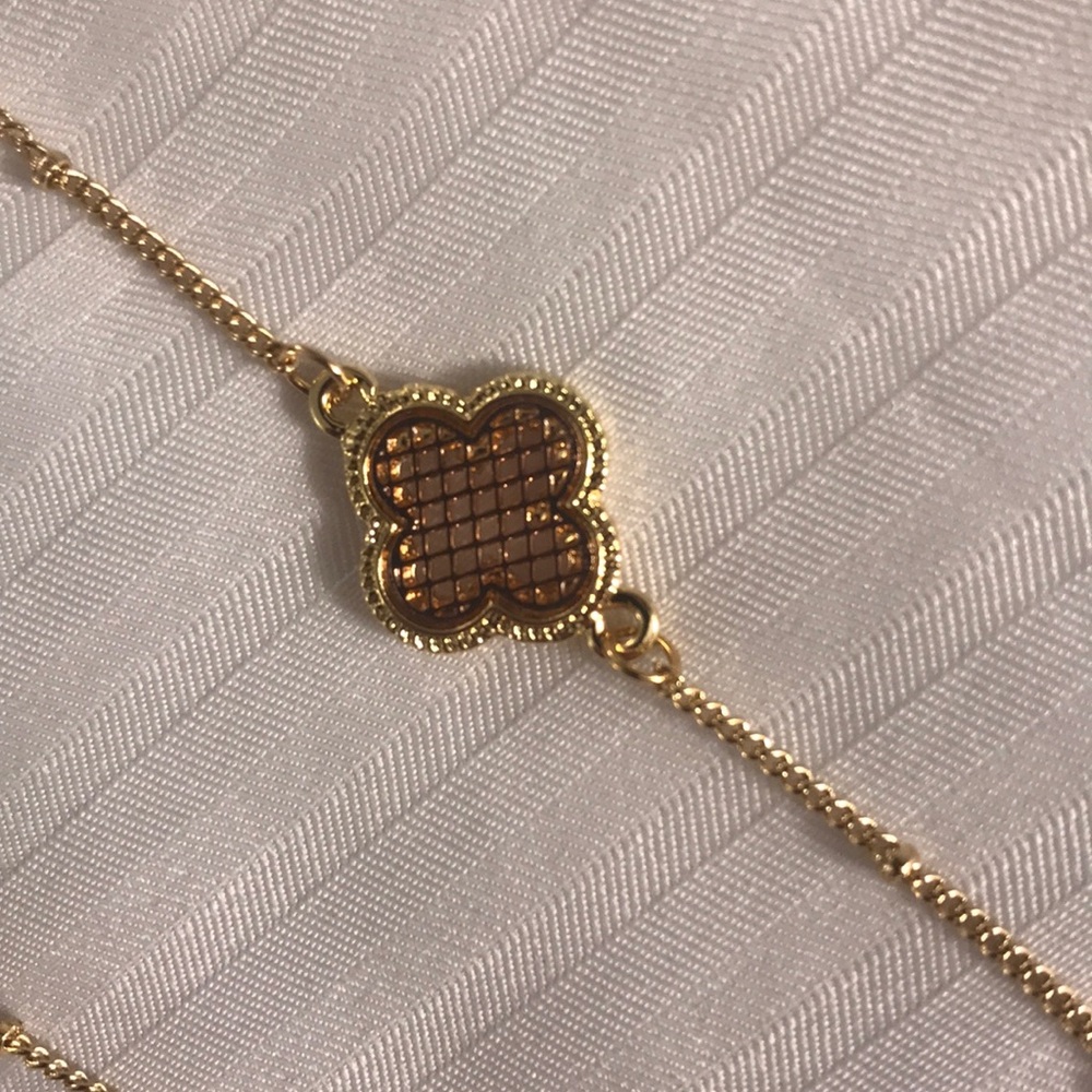 Rose gold mesh / gold necklace & earring set - Picture 5 of 6